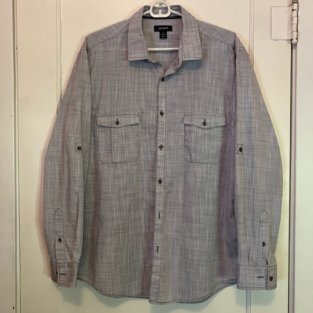ALFANI Men’s light gray button down shirt, like new, lightweight - size XL